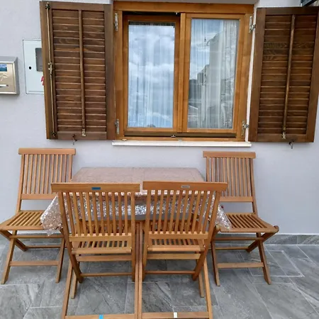 Matko Apartment *